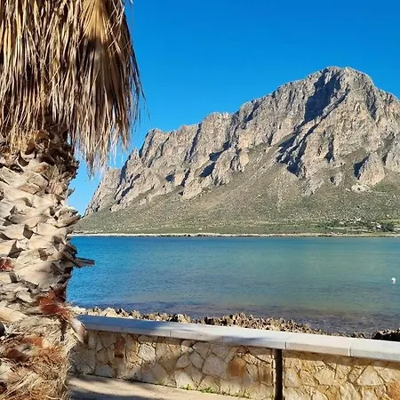 A Due Passi Dal Mare *