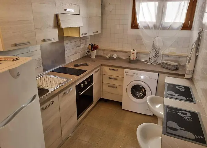 A Due Passi Dal Mare *